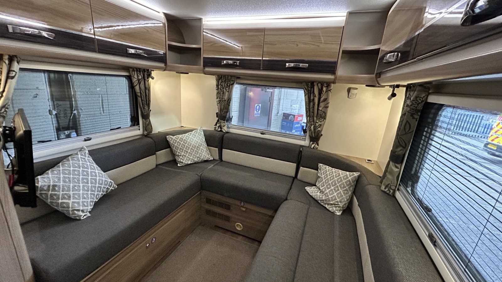 2017 Bessacarr 496 — photo 6