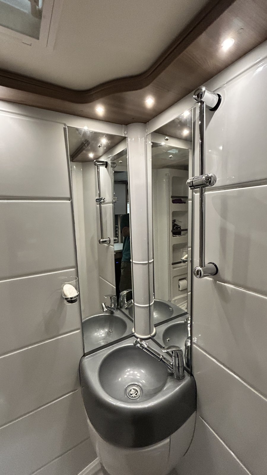 2017 Bessacarr 496 — photo 13